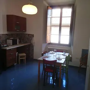 https://tuscany-and-tower.it-tuscanyhotel.com