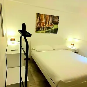 https://castello-ground-floor.hotelinveneto.com